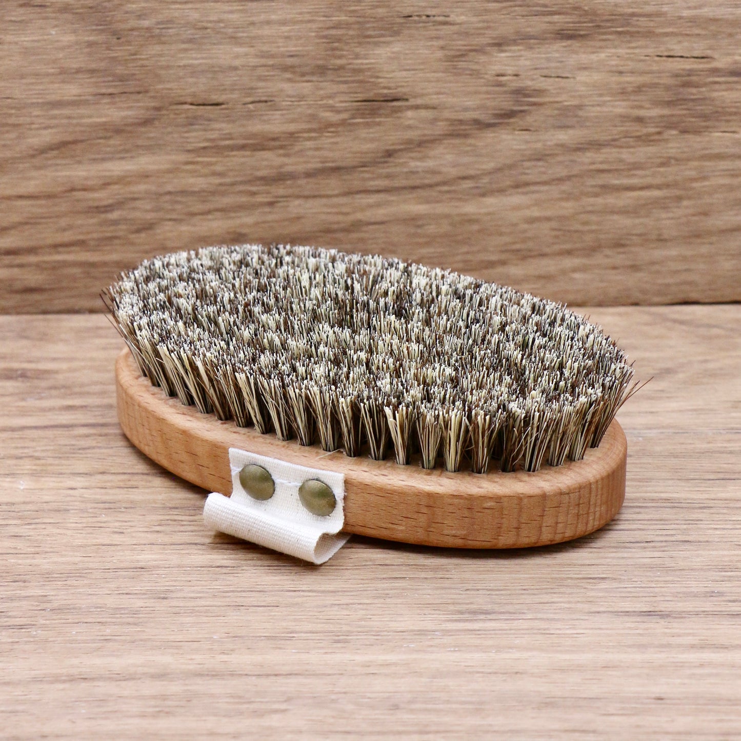 Brosse de massage corporel en crin - Anaé