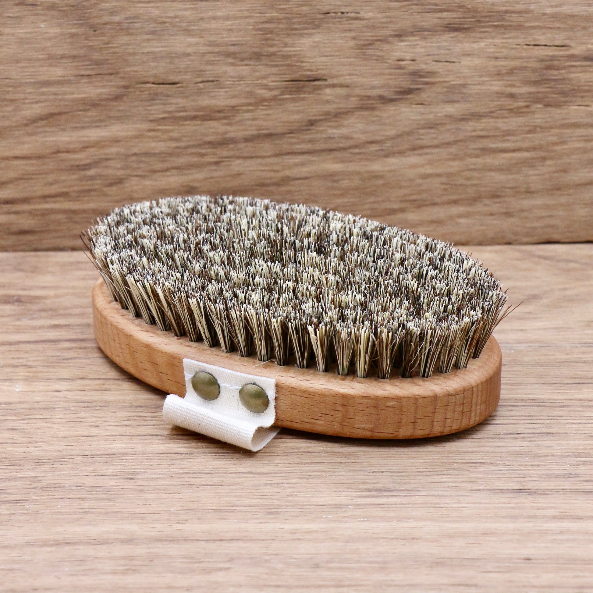 Brosse de massage corporel en crin - Anaé