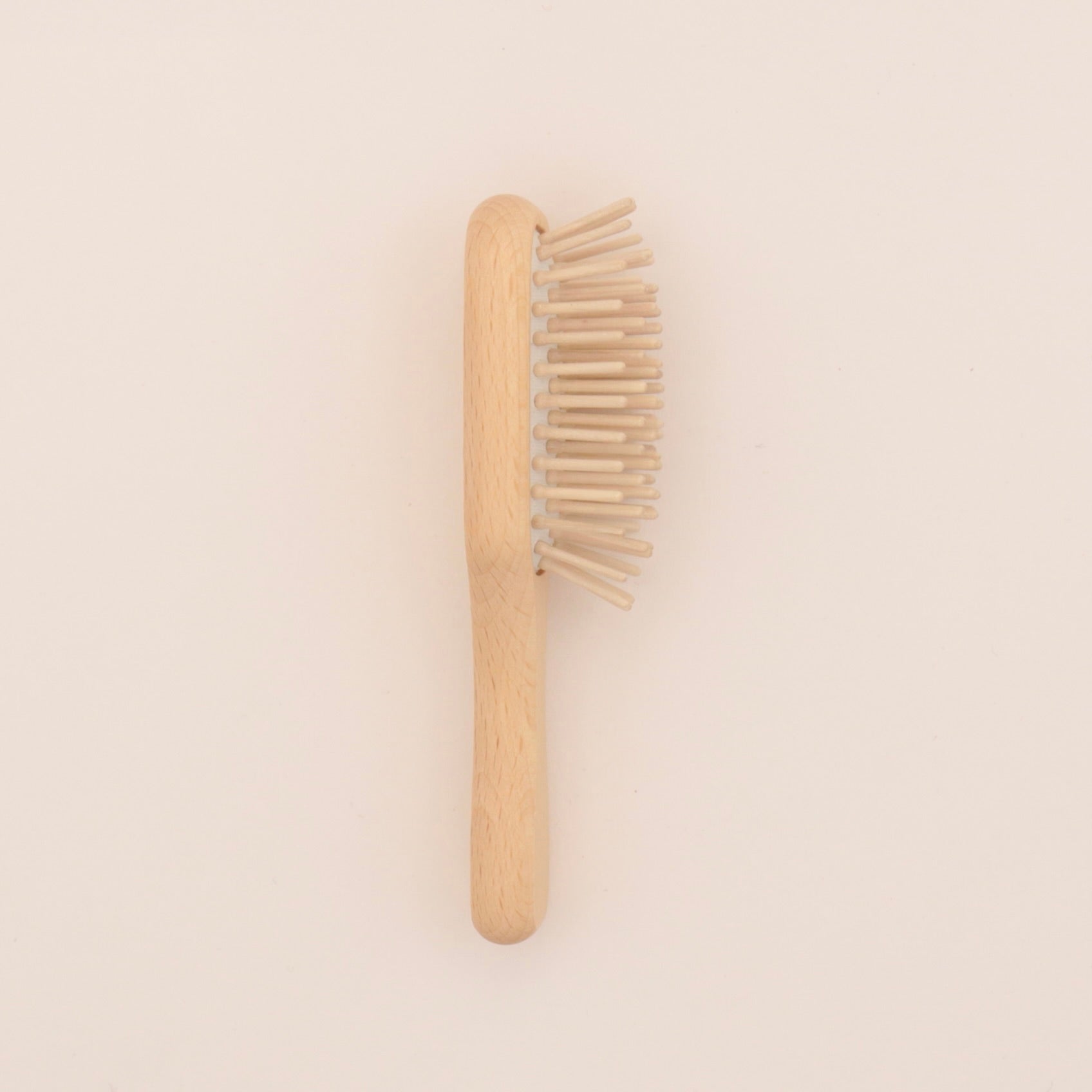 Brosse à cheveux de poche en bois clair - Redecker 